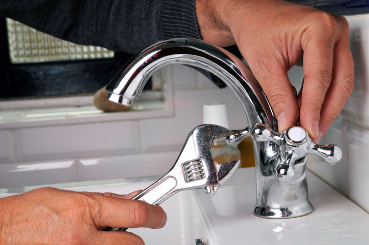 Faucet Repairs: When DIY Solutions Work and When to Call a Pro